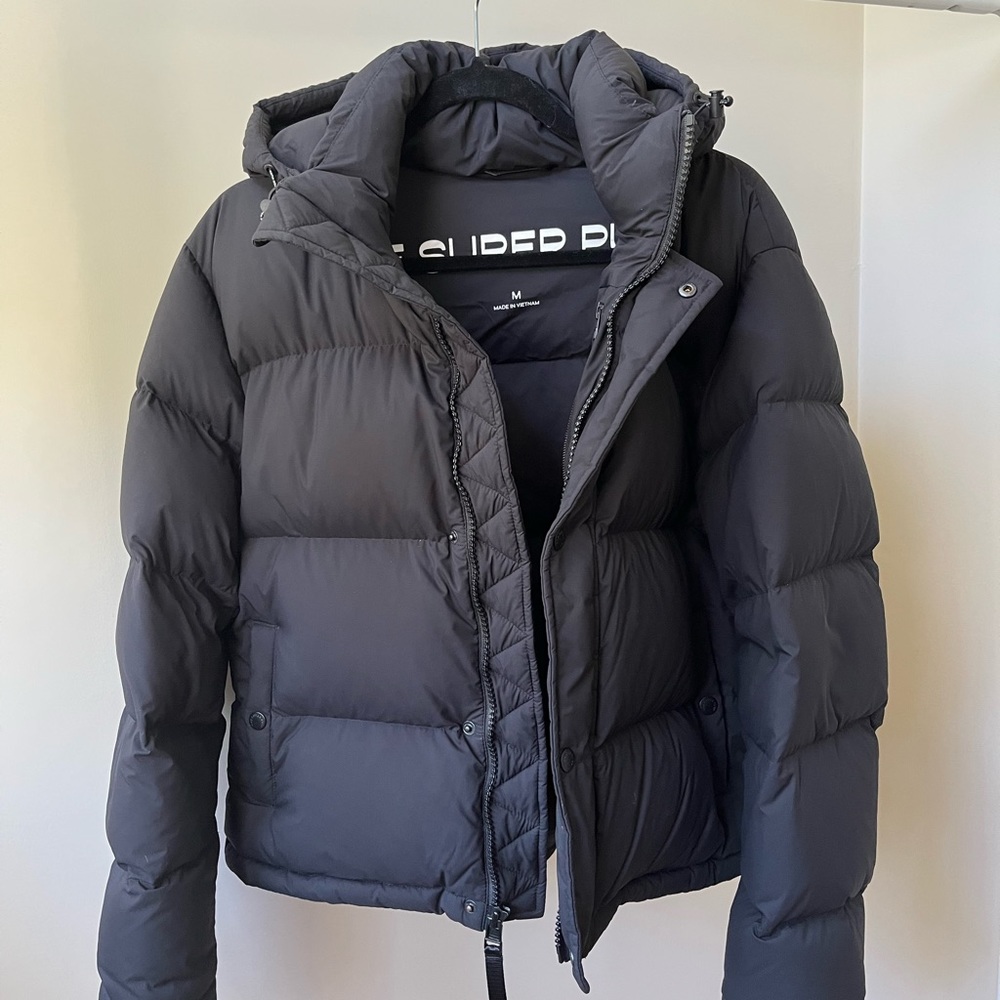ARITZIA SHORT SUPER PUFF